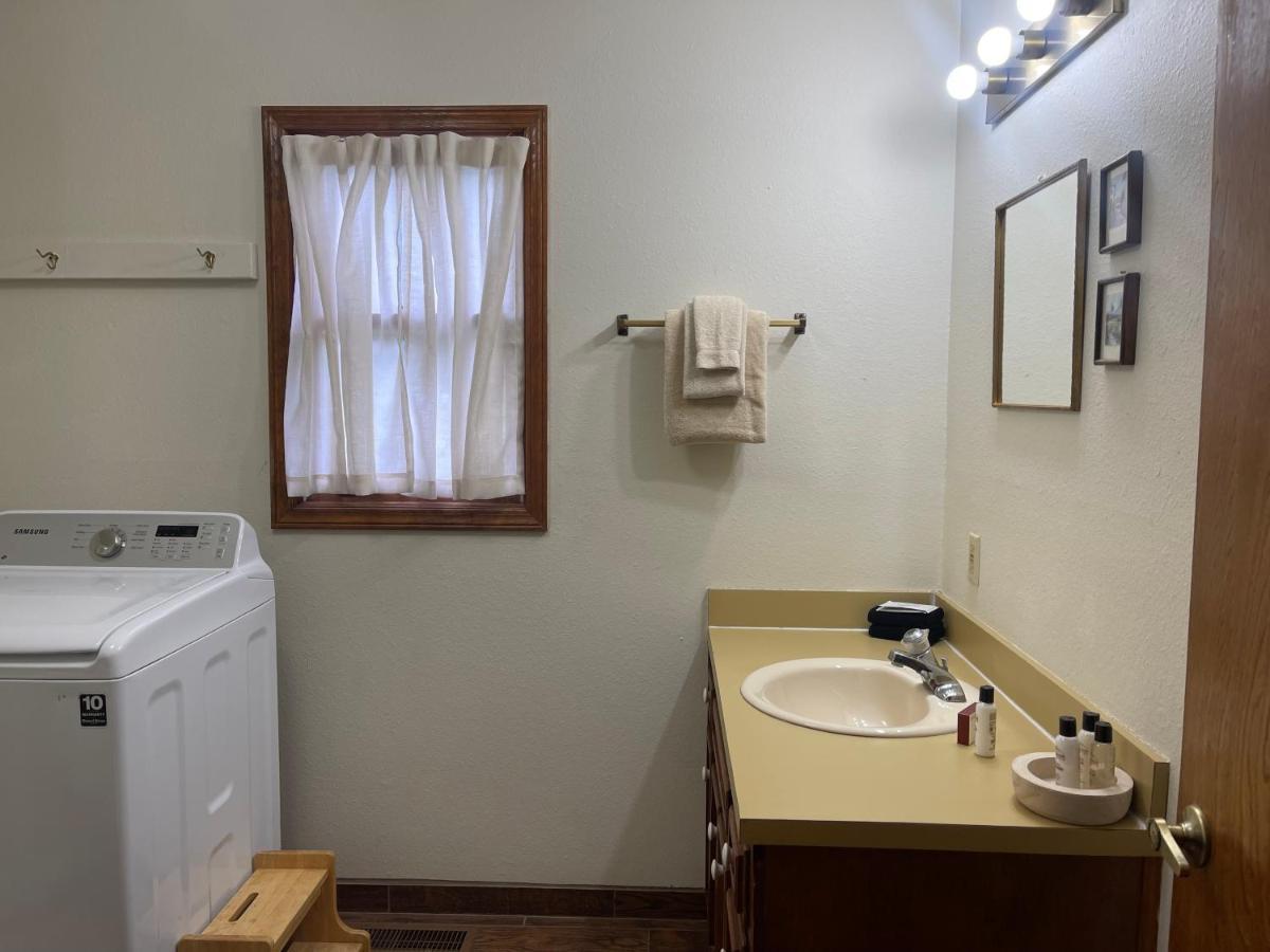 Lady Victoria House With High Speed Wifi Villa Red River Exterior foto